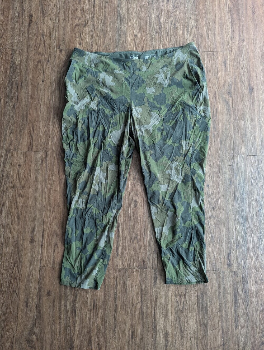 Mountain Hardwear Women's Green Camo Track Joggers Sz 2X
